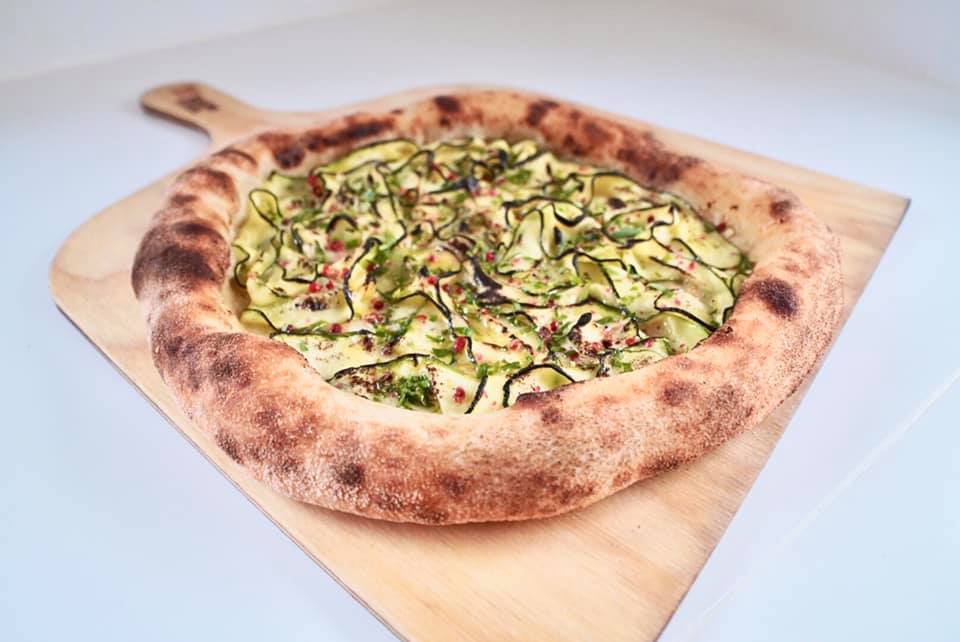 Zucchini & tarragon pizza bianca SY Selkie
