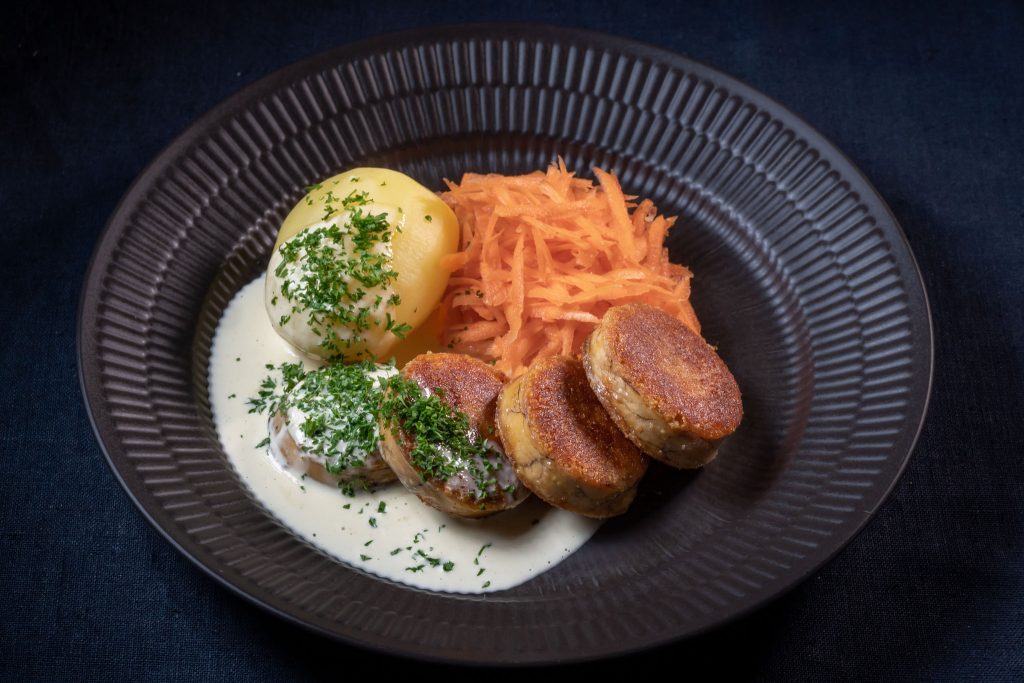 Traditional Norwegian cod roe, mustard sauce & pickled carrots